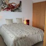 Apartamento Con Piscina Y Parking En Roses